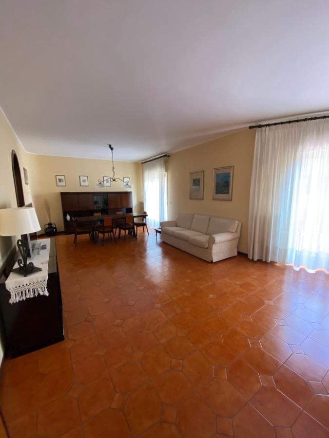 Av Apartment آتْشّي كاستيلّو المظهر الخارجي الصورة