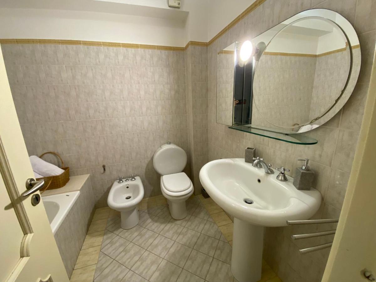 Av Apartment آتْشّي كاستيلّو المظهر الخارجي الصورة